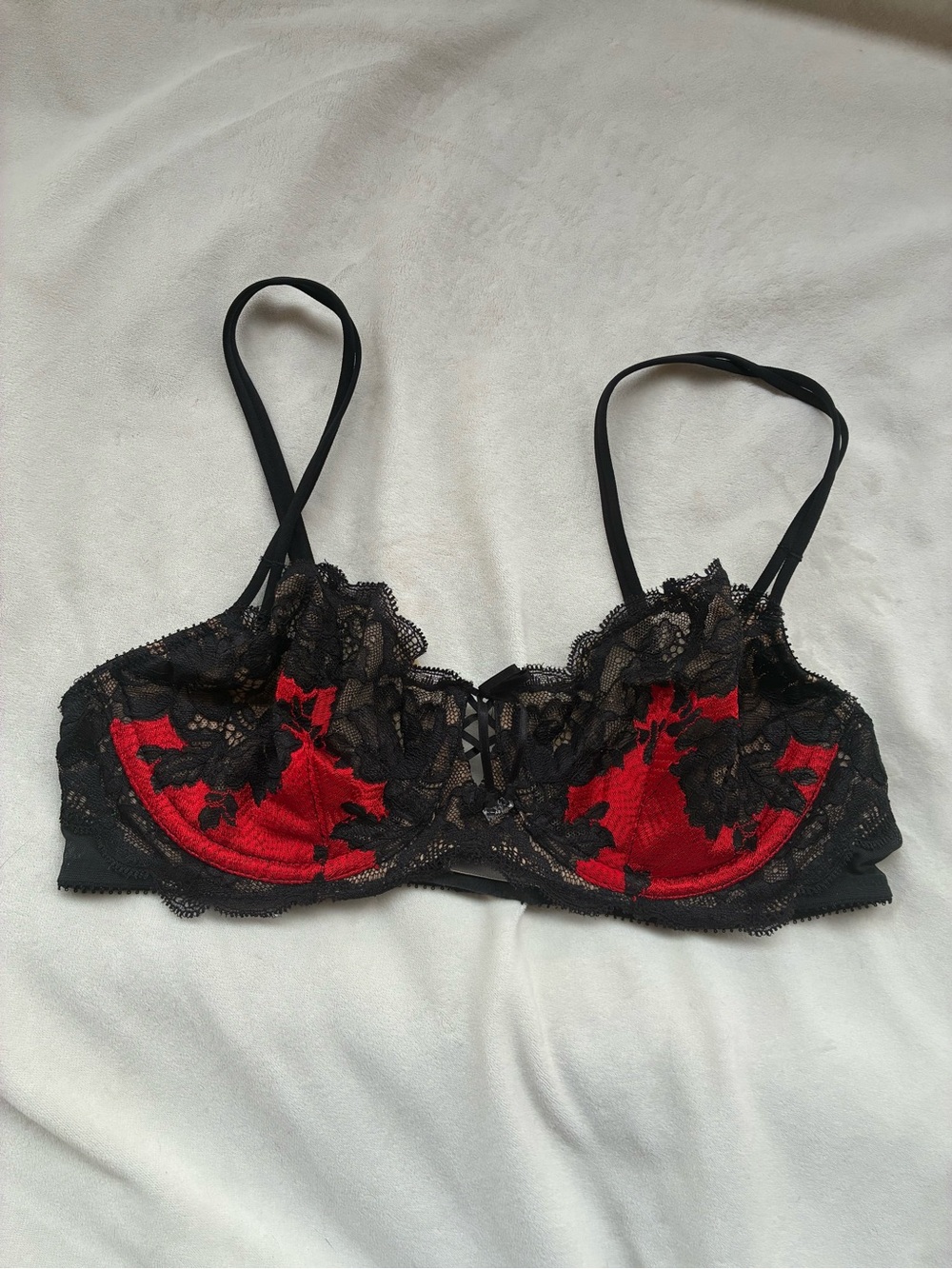 Victoria’s Secret 34B Black Red Lace Unlined Demi Bra